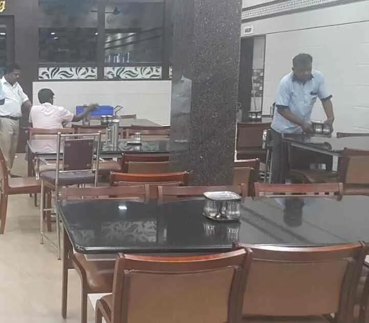 Atchaya Bhavan Pure Vegetarian