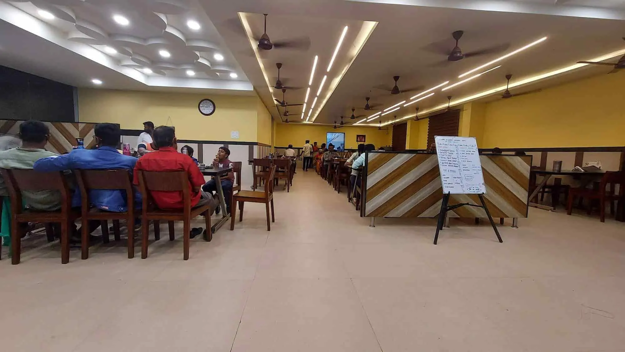 Hotel Shree Lakshmi - Veg Restaurant