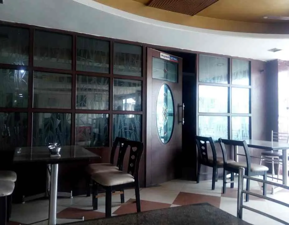 Hotel Sre Saravana Bavan