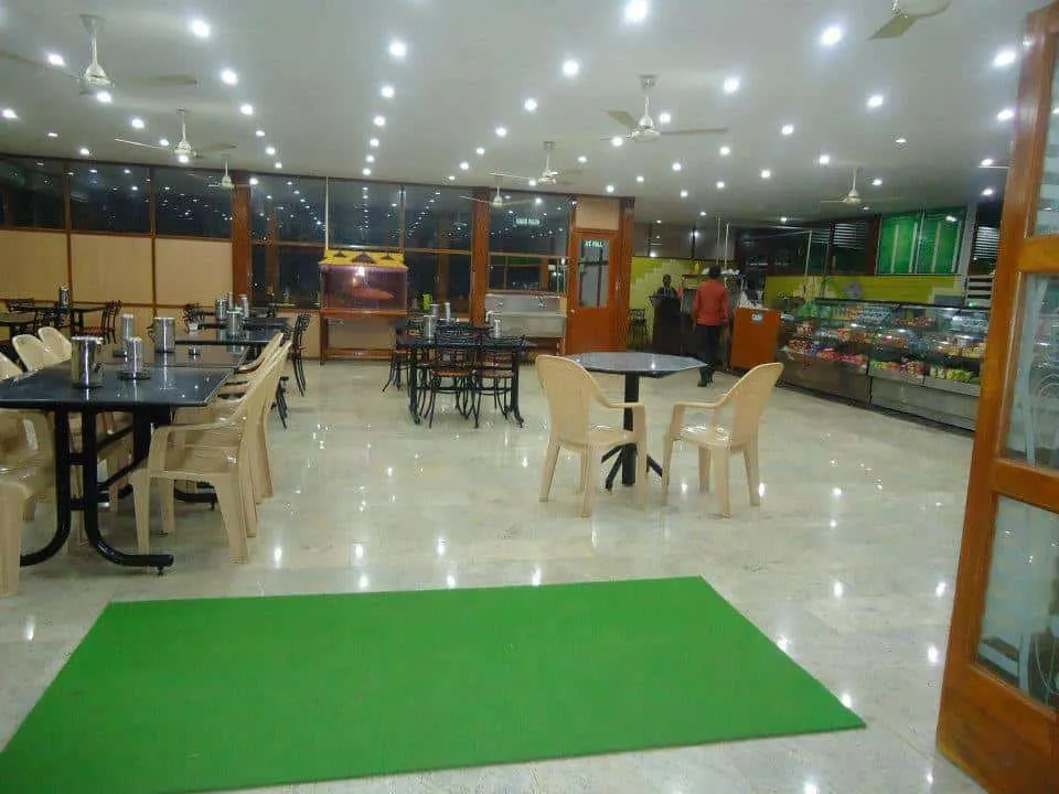 Hotel Vasantham E.c.r