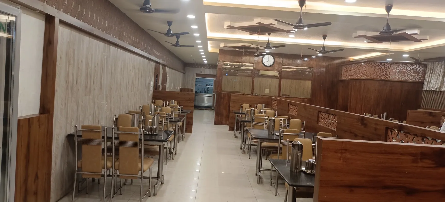 Shri Saravana Bhavan - Pure Veg Restaurant
