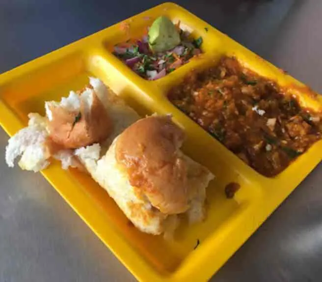 Sri Chakravarthy Sweets & Veg Foods