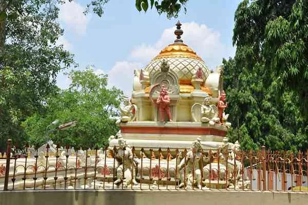 விமானம் இத்திருக்கோயிலில் ஒரு விமானம் மட்டுமே அமைந்துள்ளது.