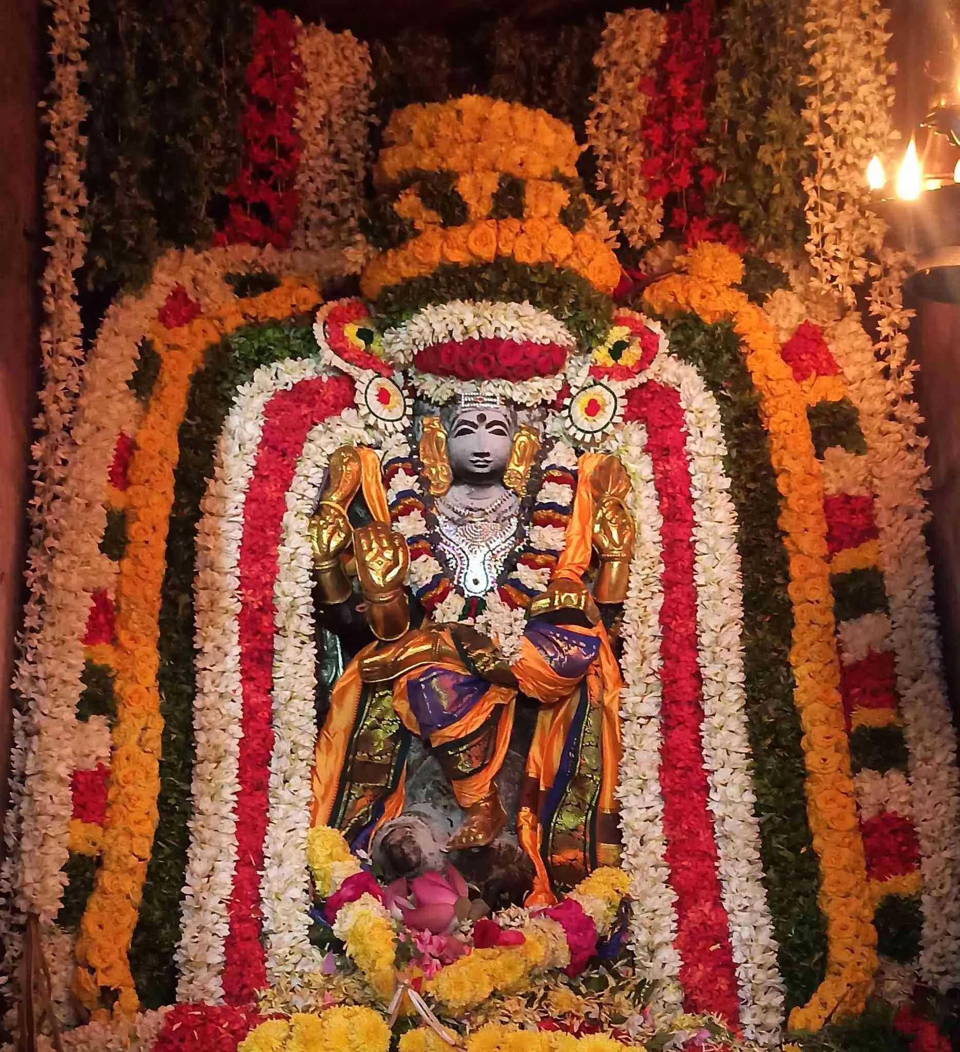 அருள்மிகு மூலவர் குருபகவான் அருள்மிகு மூலவர் குருபகவான் குருப்பெயர்ச்சி சிறப்பு அலங்காரம்