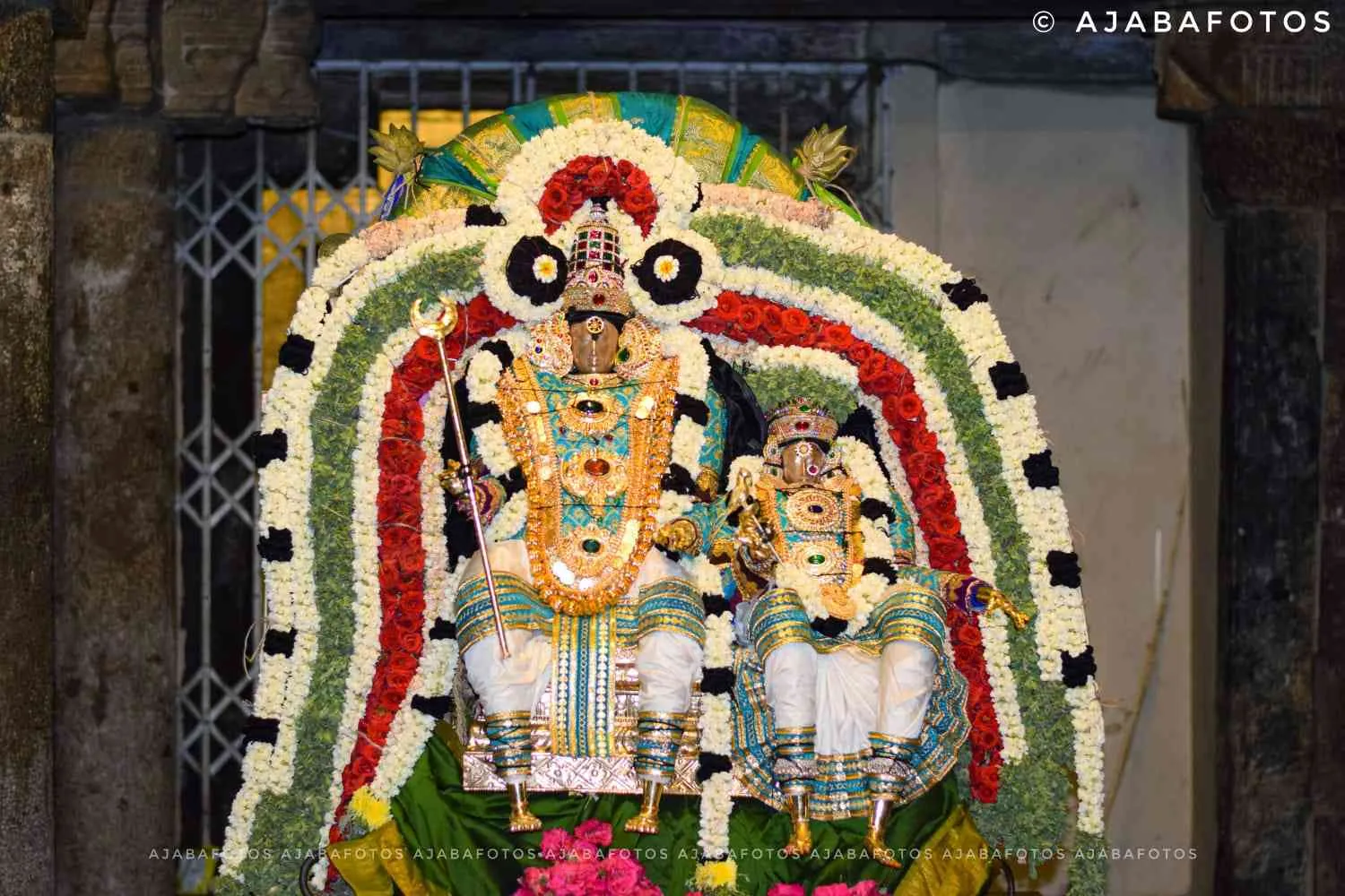 அருள்மிகு சந்திரசேகரர், அருள்மிகு தருணந்தசேகரி -