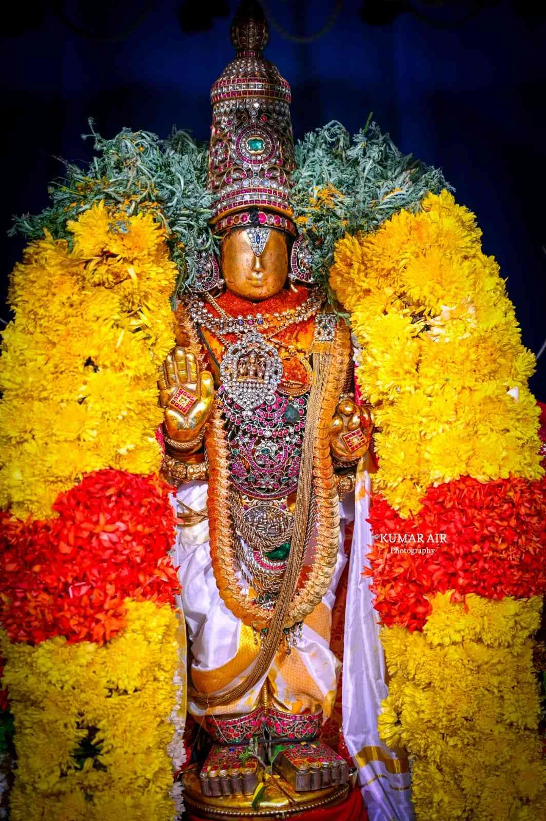 உற்சவர் உற்சவர்