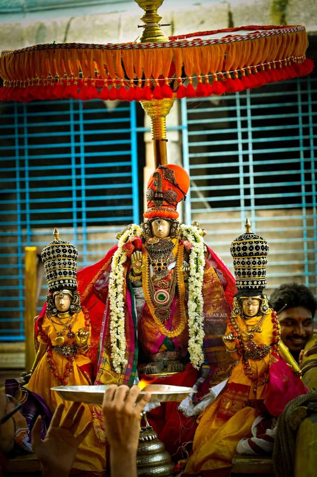 உற்சவர் உற்சவர்