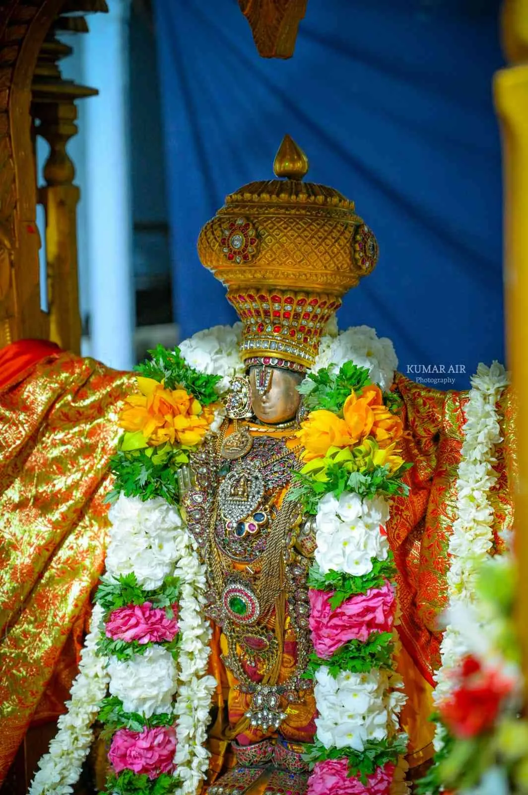 உற்சவர் உற்சவர்