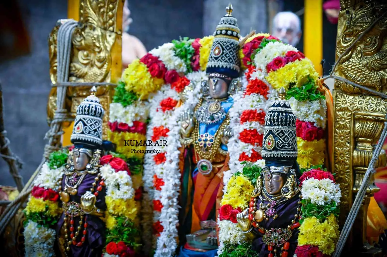 உற்சவர் உற்சவர்