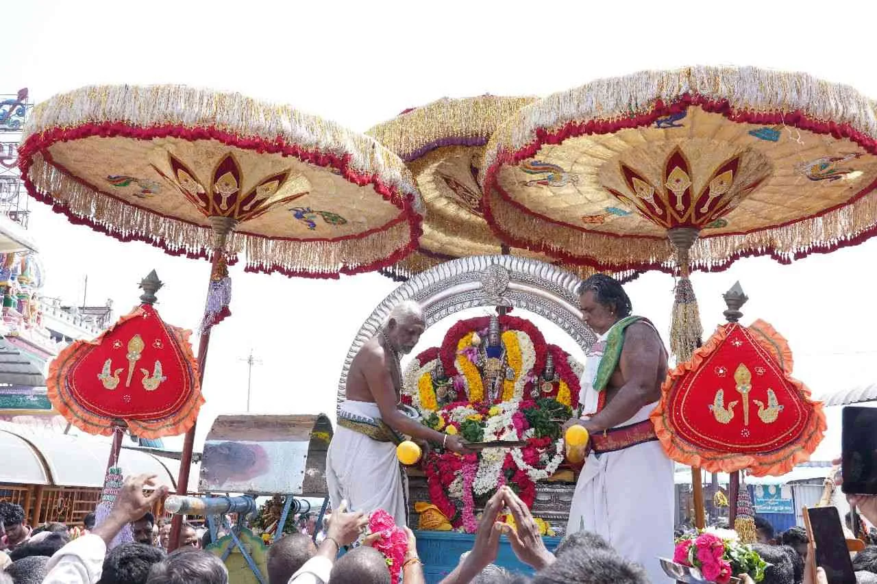 வெள்ளி சூர்யபிரபை மாசி திருவிழாவின் இரண்டாம் நாள்