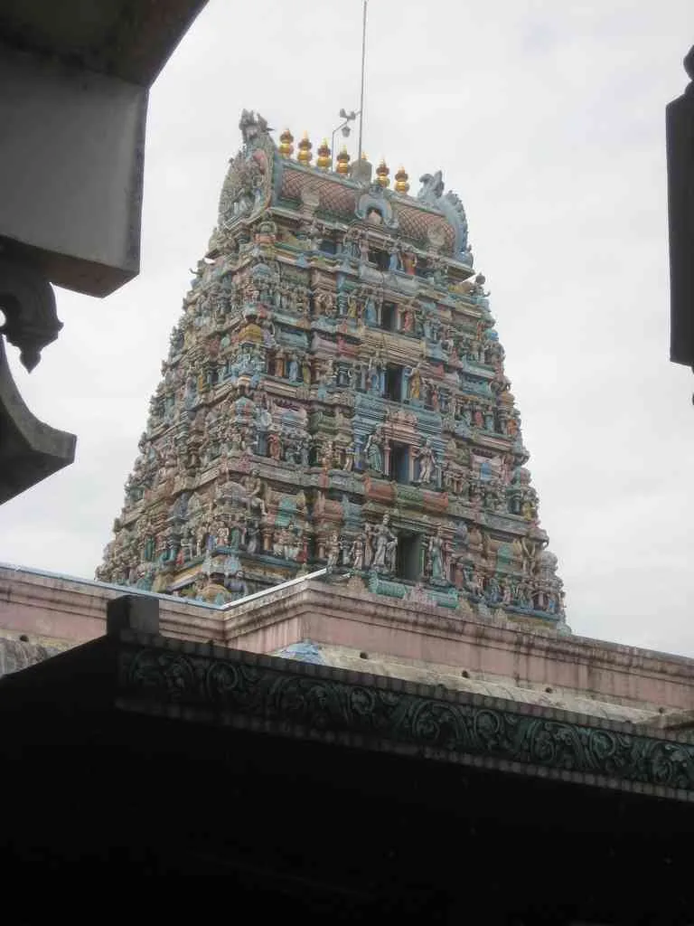 அருள்மிகு  காமாட்சி  அம்மன்  திருக்கோயிலின் ராஜகோபுரம்   தோற்றம் அருள்மிகு   காமாட்சி   அம்மன்  திருக்கோயிலின் ராஜகோபுரம்  தோற்றம்