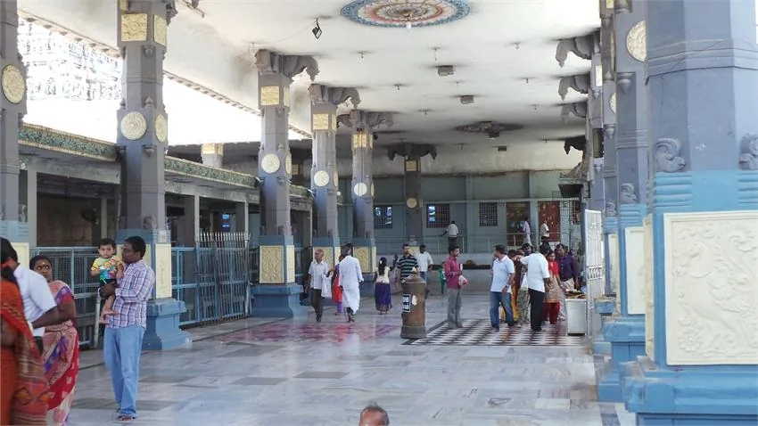 மாங்காடு திருக்கோயில்   மண்டப  தோற்றம் மாங்காடு திருக்கோயில்   மண்டப  தோற்றம்