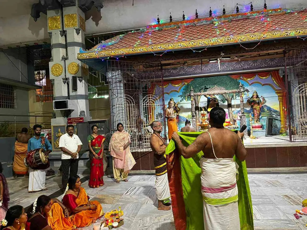 108 திருவிளக்கு பூஜை 03.06.2023 அன்று திருவிளக்கு பூஜை சிறப்பாக நடைபெற்றது