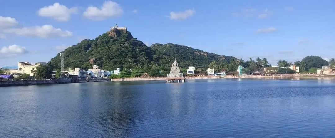 திருமலை - சங்கு தீர்த்த குளம் திருமலை - சங்கு தீர்த்த குளம் புகைப்படம்