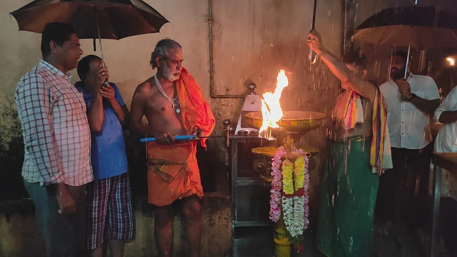 கார்த்திகை தீபம் கார்த்திகை தீபம் சோக்காபன