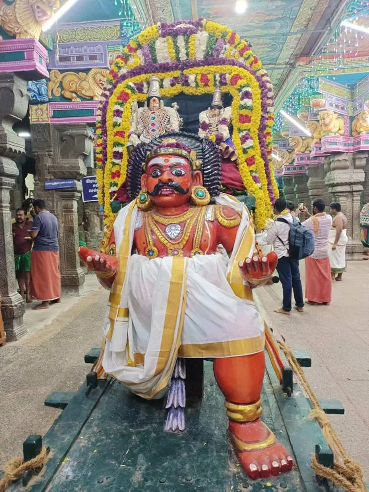 கார்த்திகை கடைஞாயிறு கார்த்திகை கடைஞாயிறு விழா மூன்றாம் நாள் சுவாமி அம்பாள் பூத வாகனத்தில் புறப்பாடு