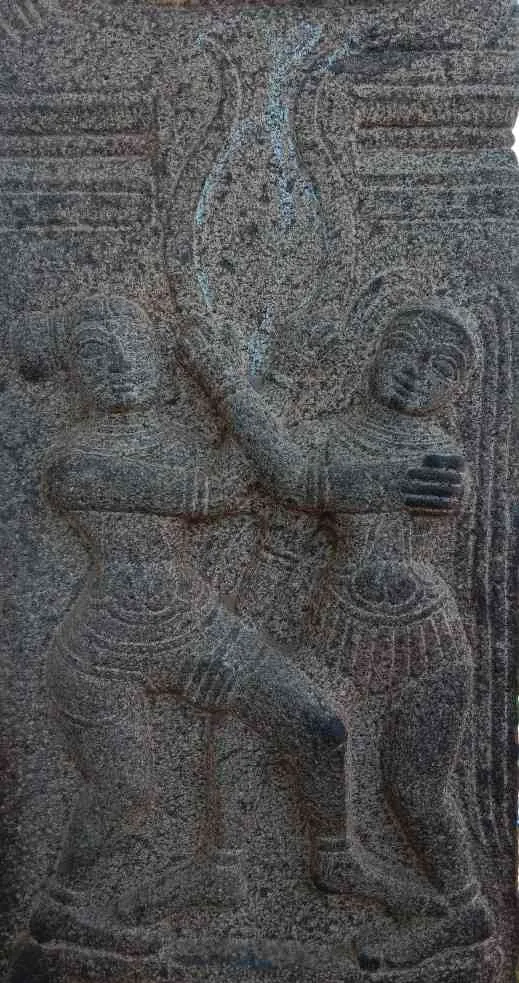 சிற்பம் -