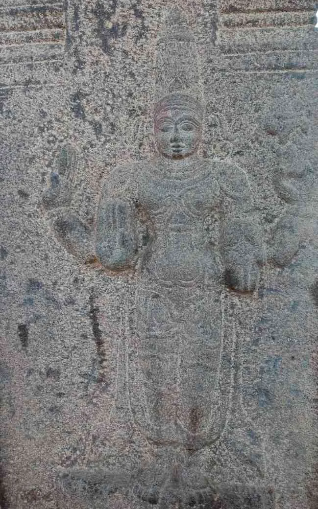 சிற்பம் -