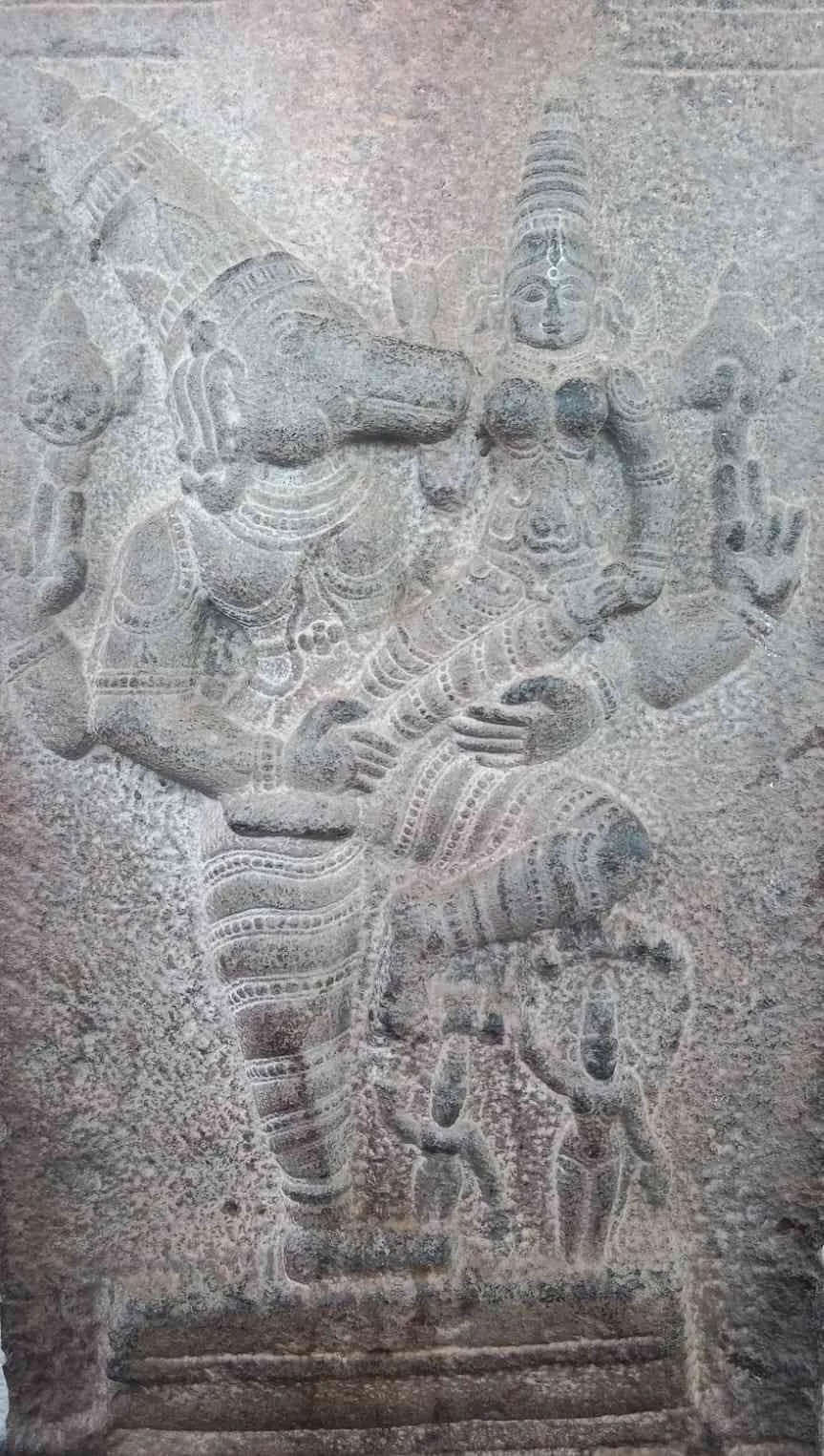 சிற்பம் -