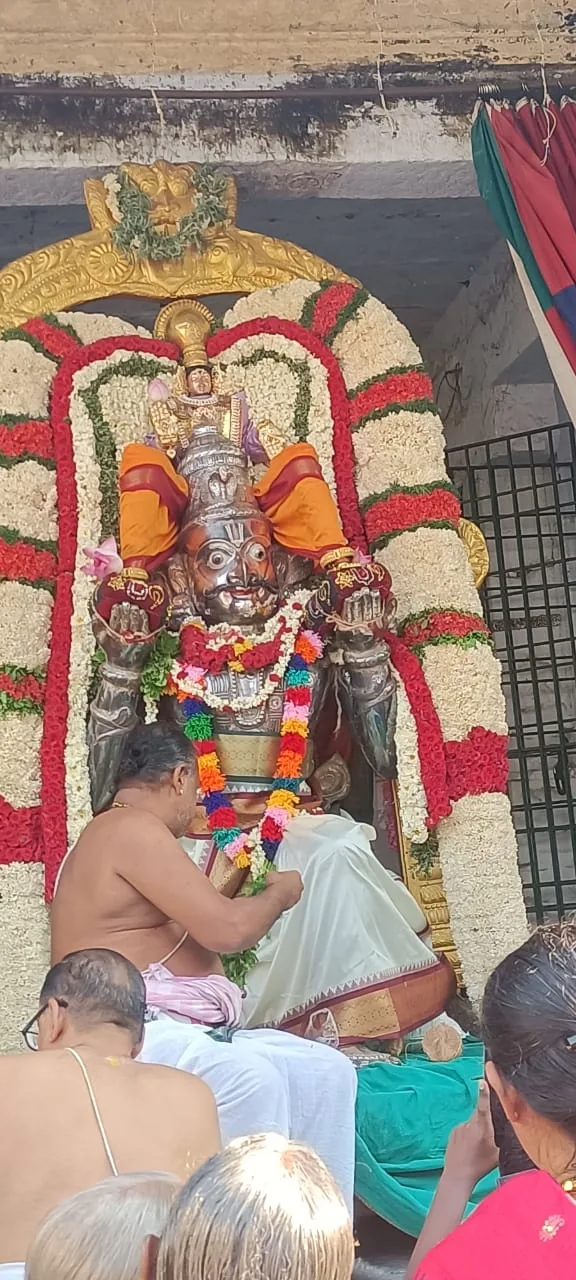 ஸ்ரீ ராம நவமி ஸ்ரீ ராம நவமி பத்தாம் நாள் உற்சவம்
காலை கருட வாகனம்
வீதி உலா