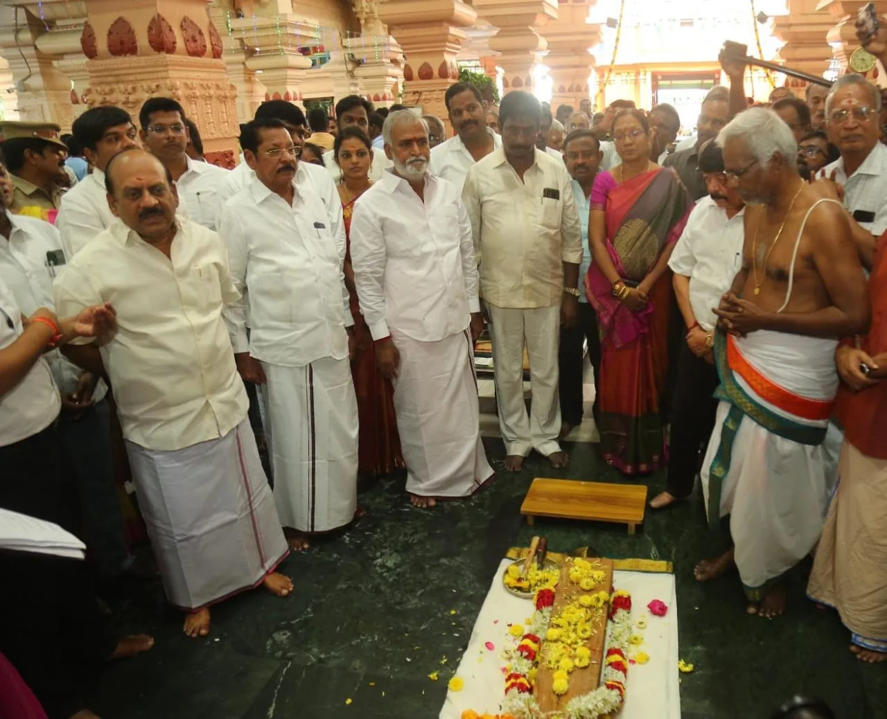 தங்கத்தேர் செய்வதற்கு மரத்தேர் செய்யும் பணி தொடக்க விழா தங்கத்தேர் செய்வதற்கு மரத்தேர் செய்யும் பணி தொடக்க விழா 13.09.2023