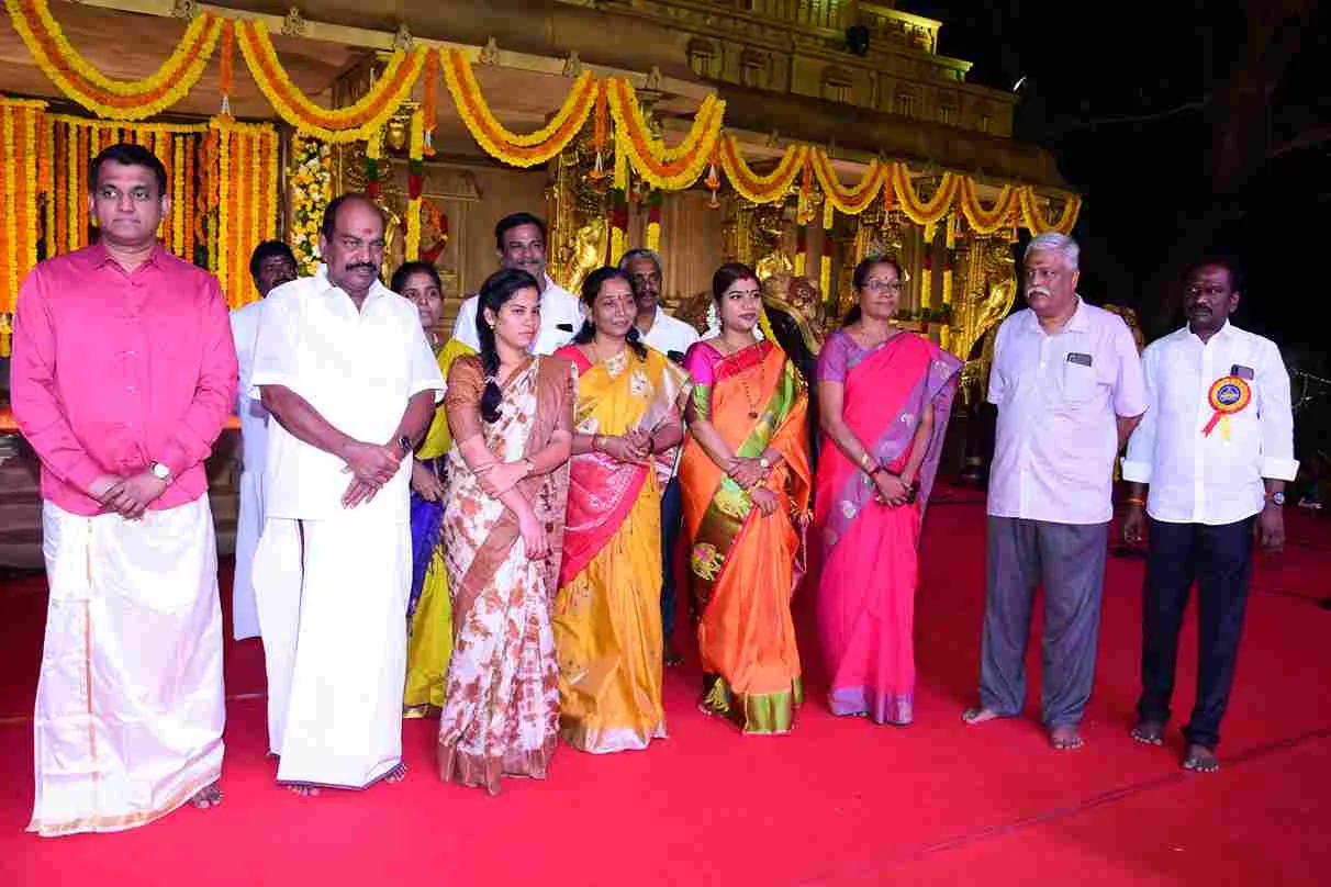 மகா சிவராத்திரி மயிலையில் மகா சிவராத்திரி விழா 2023  மயிலாப்பூர் அருள்மிகு கபாலீசுவரர் திருக்கோயில் விளையாட்டு மைதானத்தில் 18.02.2023 அன்று மாலை 6.00 மணி முதல் 19.02.2023 காலை 6.00 மணி வரை தொடர்ந்து 12 மணி நேரம் ஆன்மீக மற்றும் கலை நிகழ்ச்சிகள்.