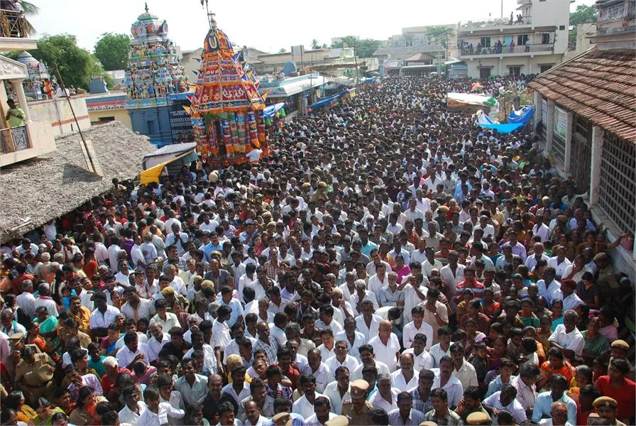 புரட்டாசி தேர் இத்திருக்கோயிலின்  புரட்டாசி மாத திருவோணம் நட்சத்திரத்தில் வரும் தேர்திருவிழா மிகவும் பிரசித்திப்பெற்றது. தேர் பக்தர்களால் வடம் பிடித்து அசைந்து வருவது காண கண்கொள்ளாக் காட்சியாக இருக்கும்.