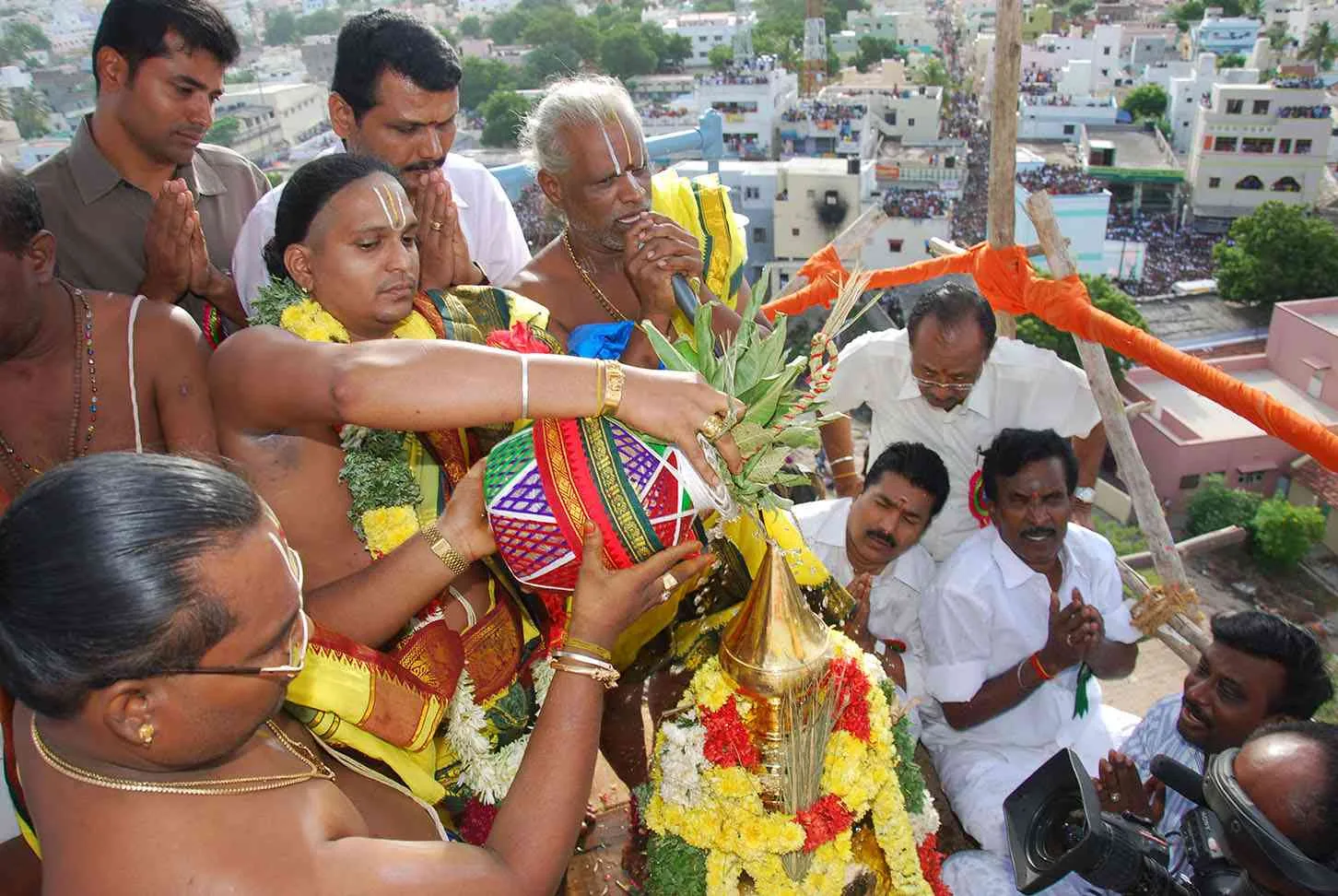 சம்ரோட்ஷனம் சம்ரோட்ஷனம்