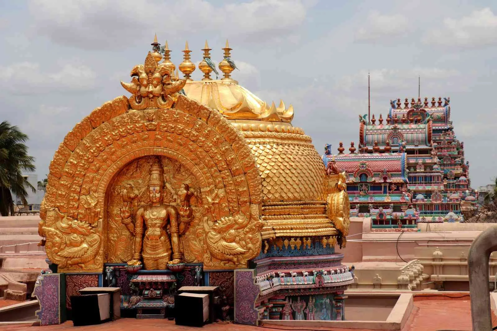 தங்க விமானம் தங்க விமானம்