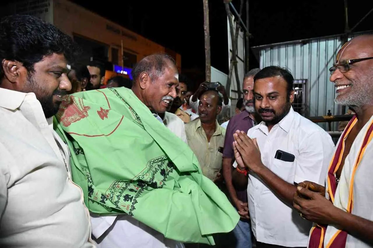 பாண்டிச்சேரி  மாண்புமிகு முதலமைச்சர் ந. ரங்கசாமி மாண்புமிகு பாண்டிச்சேரி முதல்வர் ந. ரங்கசாமி  அவர்கள் அருள்மிகு அரங்கநாத சுவாமி தரிசனம் செய்தார்