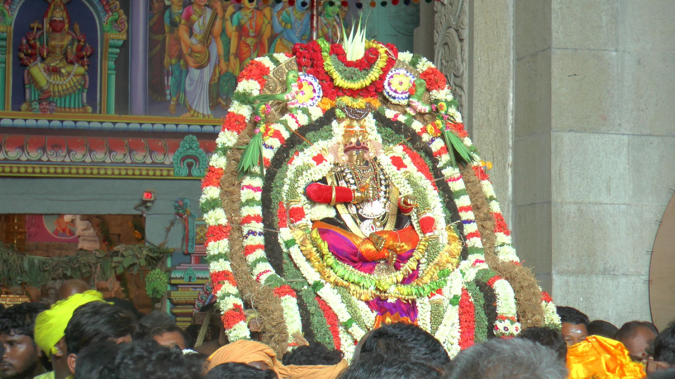 உற்சவ அம்மன் உற்சவ அம்மன்