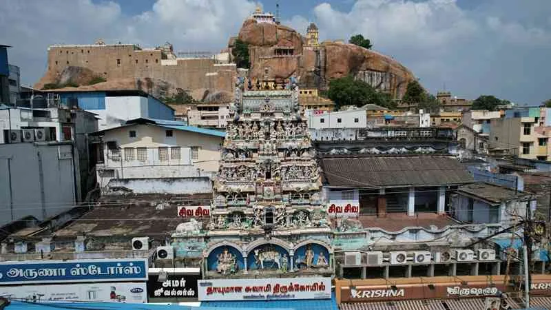 கோபுரம் கோபுரம்