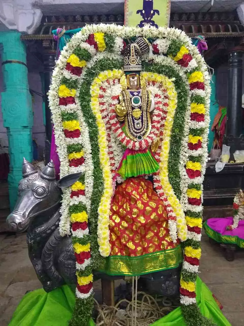 மாசி மகம் திருச்சிராப்பள்ளி, மலைக்கோட்டை அருள்மிகு தாயுமானசுவாமி திருக்கோவில் 06.03.2023 மாசி மகத்தை முன்னிட்டு பஞ்சமூர்த்தி புறப்பாடு நடைபெற்றது.