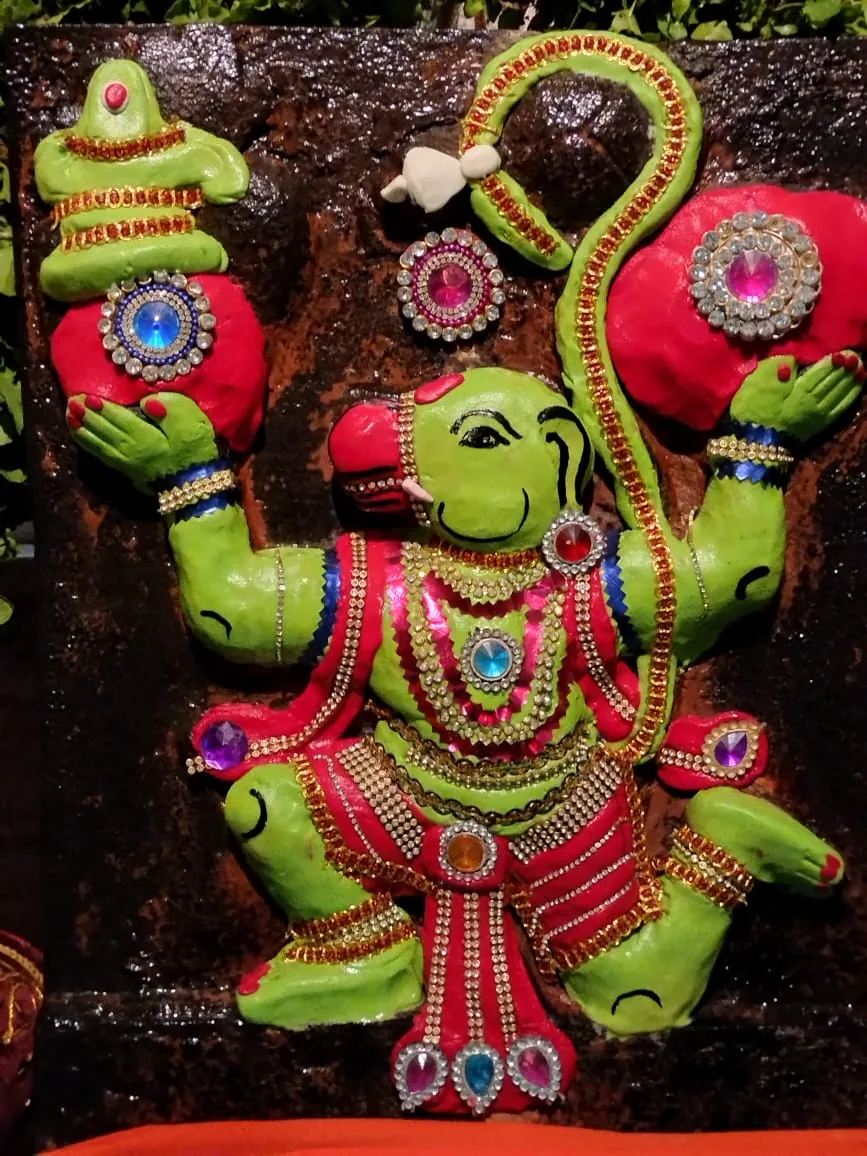 புரட்டாசி சனிக்கிழமை புரட்டாசி சனிக்கிழமையை முன்னிட்டு மாணிக்க விநாயகர் உற்சவர் மண்டபத்தில் உள்ள ஆஞ்சநேயர் சிறப்பு அலங்காரத்தில்