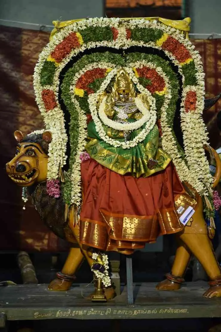 உற்சவர் அம்மன்