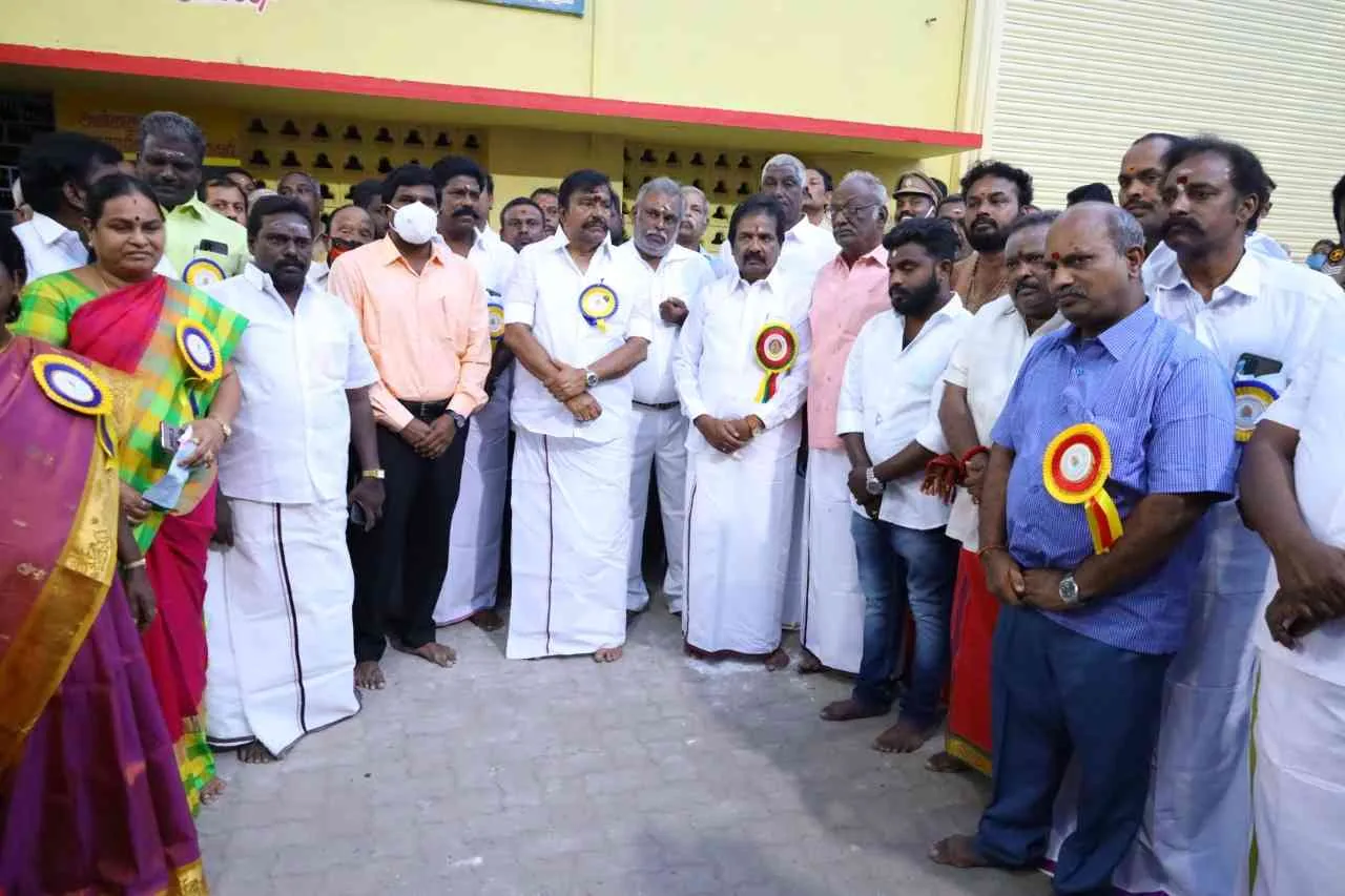 குடமுழுக்கு விழாவிற்கு முக்கிய பிரமுகர் வருகை திருக்குடமுழுக்கு விழாவிற்கு முக்கிய பிரமுகர் வருகை