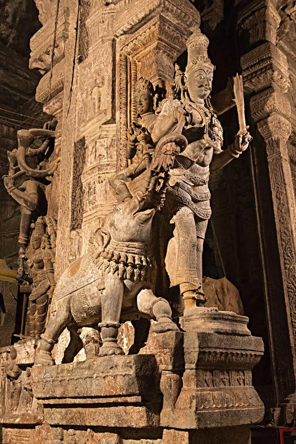 ஆயிரம் கால் மண்டபம் சிற்பம் ஆயிரம் கால் மண்டபம் சிற்பம்