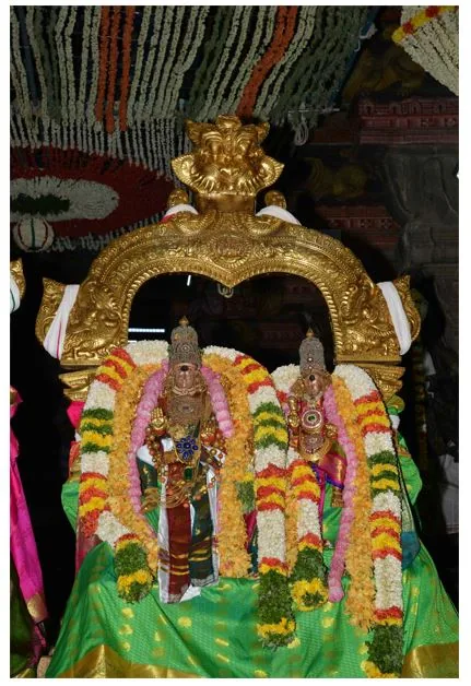 மீனாட்சி பட்டாபிஷேகம் சித்திரை திருவிழாவின் போது 8ம் திருநாள் மீனாட்சி பட்டாபிஷேகம்