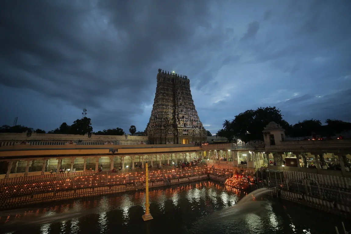 பொற்றாமரை குளம் பொற்றாமரை குளம் தோற்றம்