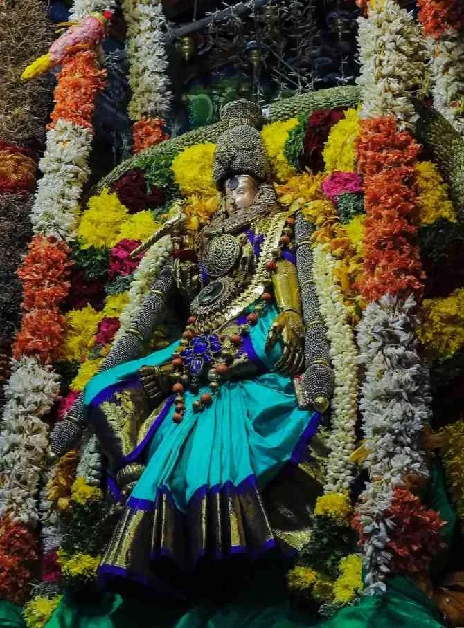 அம்பாள் அருள்மிகு மீனாக்ஷி அம்மன் அலங்கார தோற்றம்