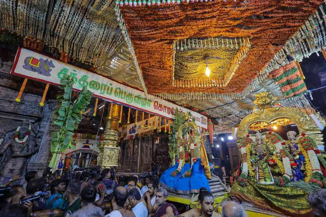 சித்திரைப் பெருவிழா 2023 சித்திரைப் பெருவிழா 2023
முதலாம் திருநாள் கொடியேற்றம்
நாள் - 23.04.2023