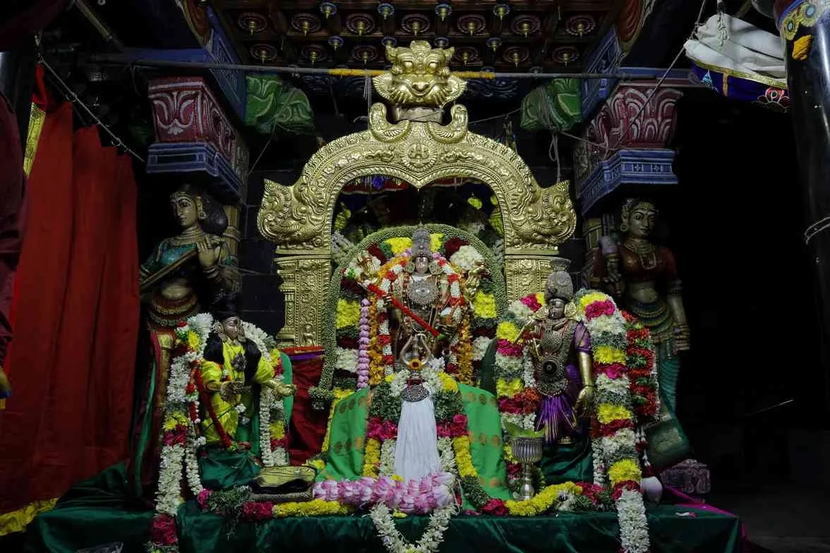 நவராத்திரி திருவிழா -2023 நவராத்திரி திருவிழா-2023
இரண்டாம் நாள் -16.10.2023
அர்ஜுனனுக்கு பாசுபதம் அருளியது