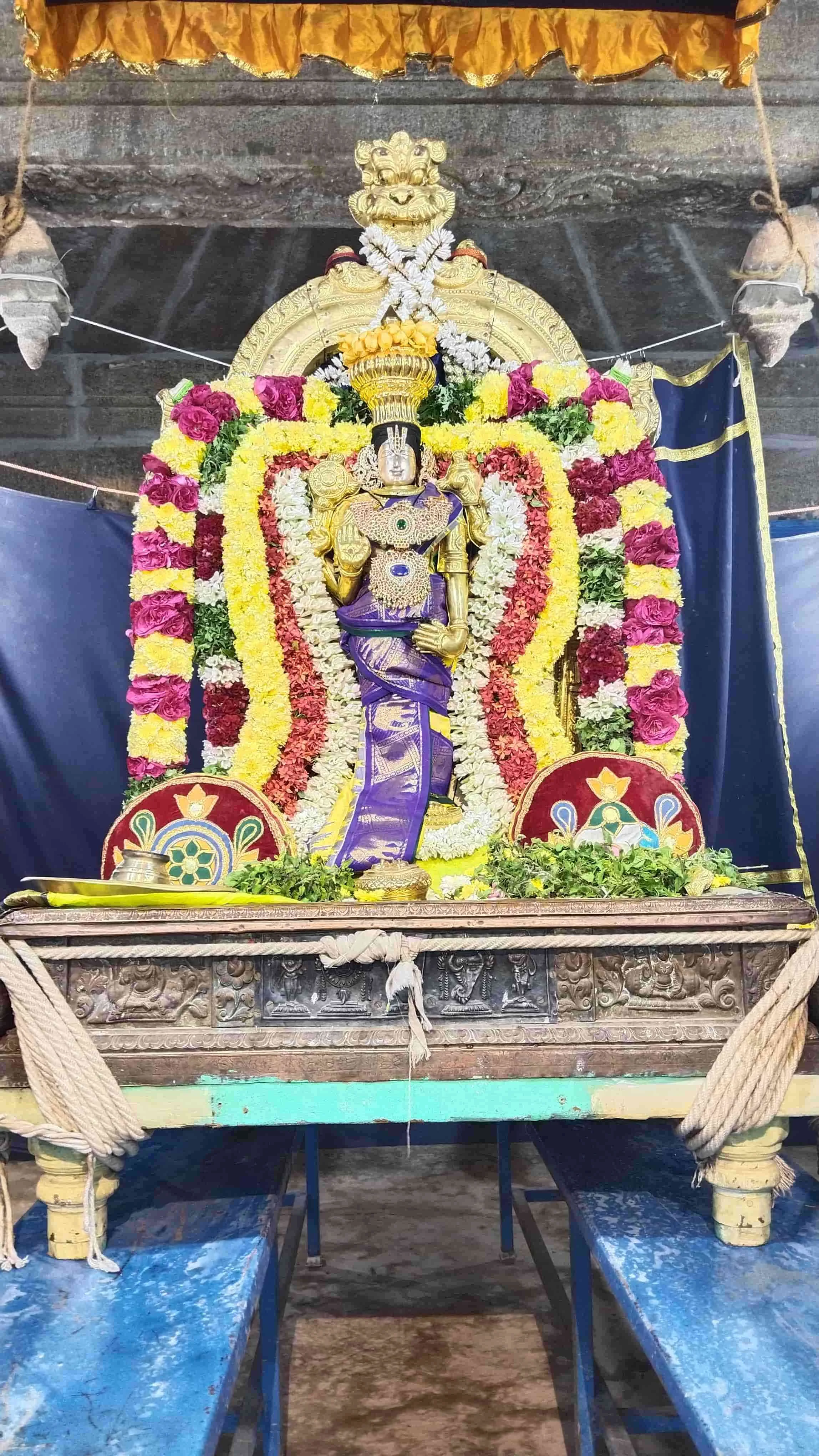 வைகுண்ட ஏகாதசி பெருவிழா 2022 - 2023 வைகுண்ட ஏகாதசி பெருவிழா 2022 - 2023 பகல்பத்து உற்சவம் 3ம் நாள்