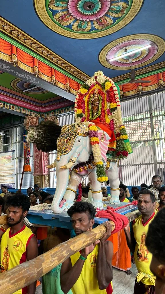 3 ஆம் நாள் கந்த சஷ்டி திருவிழா 3 ஆம் நாள் திருவிழா - யானை வாகனத்தில் ஸ்வாமி புறப்பாடு