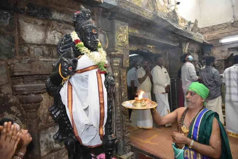 2021ம் ஆண்டு கந்தசஷ்டி காப்புக்கட்டுதல் 2021ம் ஆண்டு கந்தசஷ்டி காப்புக்கட்டுதல்