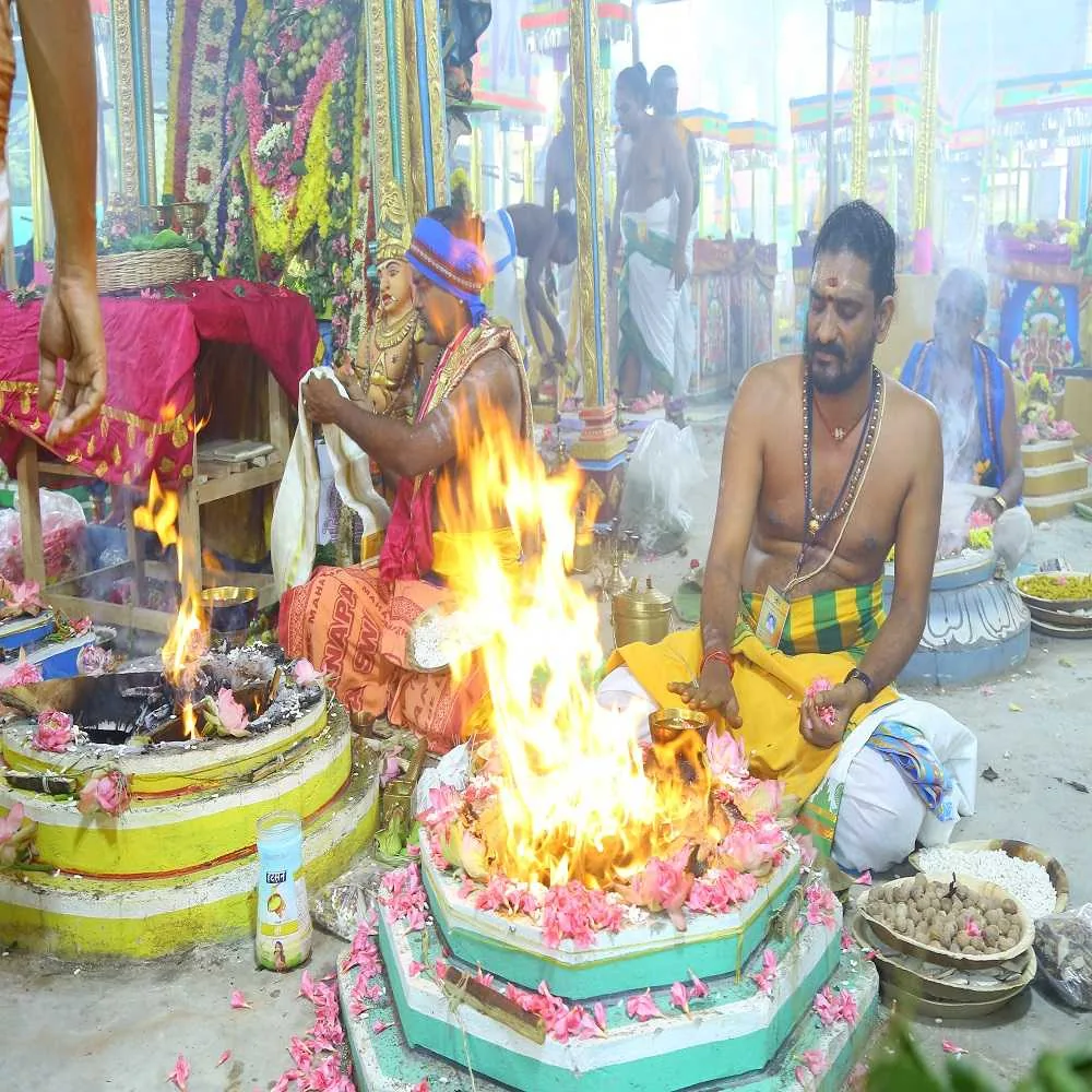 யாகசாலை திருக்கோயிலில் 07.09.2022 அன்று நடைபெற்ற திருக்குடமுழுக்கு விழாவின் போது யாகசாலை பூஜைகள்  நடத்தப்பட்டது