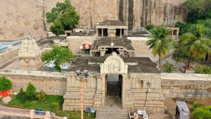 திருக்கோயில் அமைப்பு திருக்கோயில் கட்டமைப்பு