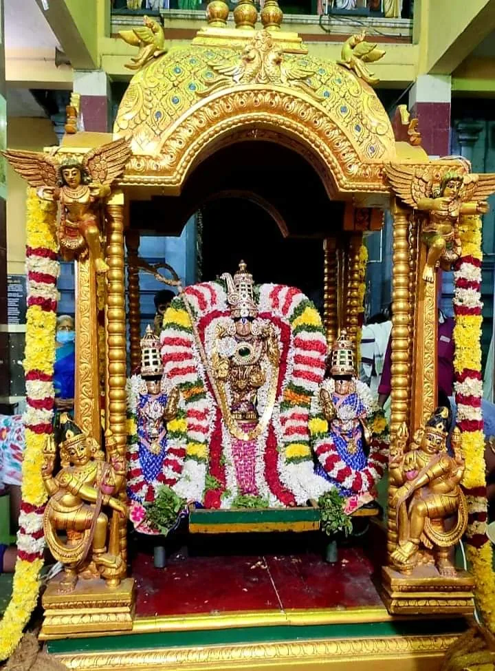 பிரமோற்சவம் பிரம்மோற்சவம் 10-ம் நாள் இரவு திருவீதிப்புறப்பாடு இந்திர விமானம்