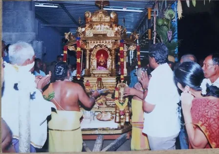 தங்கத்தேர் தங்கத்தேர்