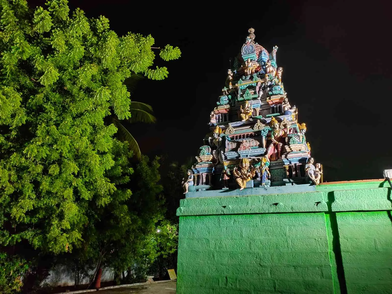 விமானம் இரவு காட்சி விமானம் இரவு காட்சி